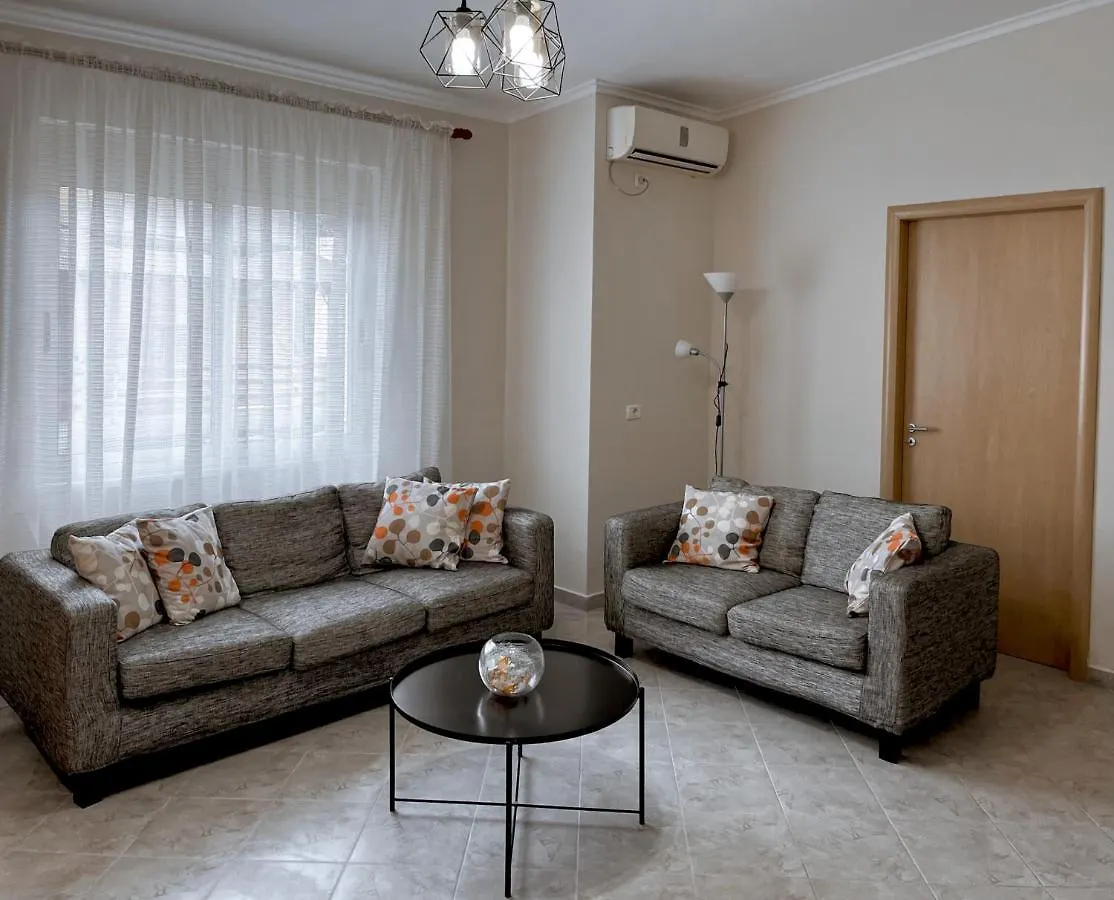 Summer Breeze Apartment G13, Lalzi Bay, Lura 1 ドゥラス